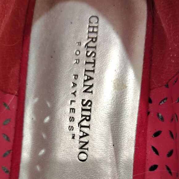 Christian Siriano Red Flats with Ornamental Medallion - Picture 2 of 6